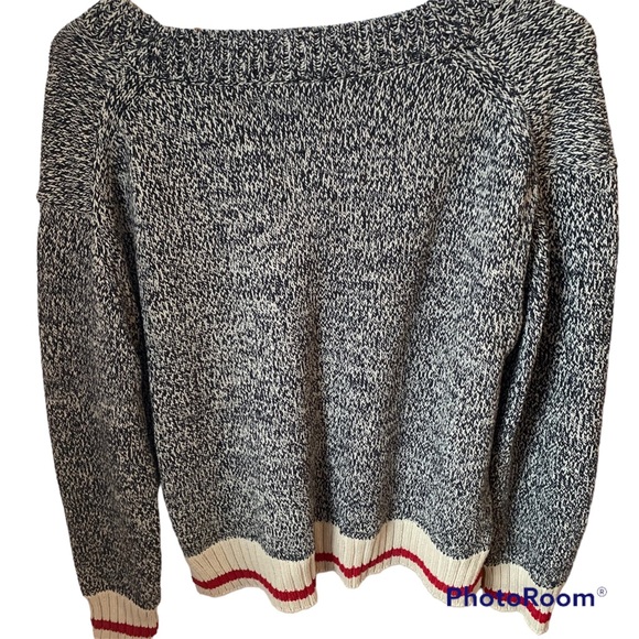 Roots Cabin V Neck Sweater - Picture 2 of 8